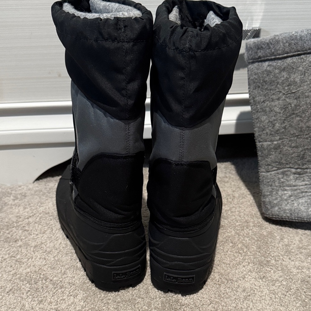 L.L. Bean Black and Gray Kids Snow Boots - Picture 4 of 6